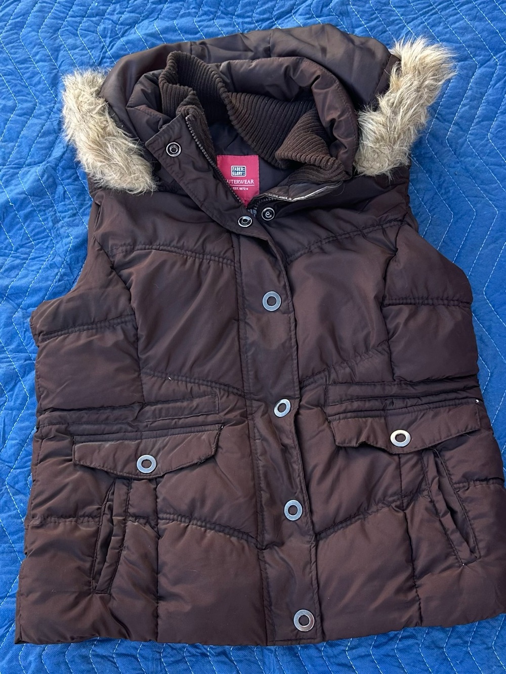Women L Chocolate Brown Hooded Puffer Vest with Faux Fur Trim